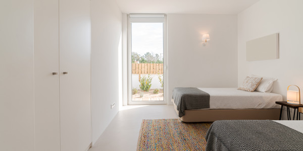 Comprar / Vender Casas Unifamiliares y Chalets en Vilanova de Segrià · con Mobiliario y Carpintería a Medida