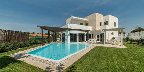 Inversores, Intermediarios, Agentes y Brokers Inmobiliarios en Vilanova de Segrià · Villas
